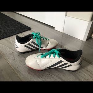 Boys Soccer Cleats Size 3